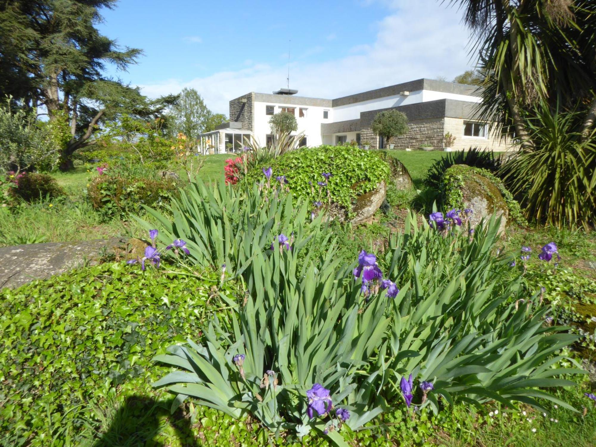 Domaine De La Chesnaie Bed & Breakfast Josselin Bagian luar foto