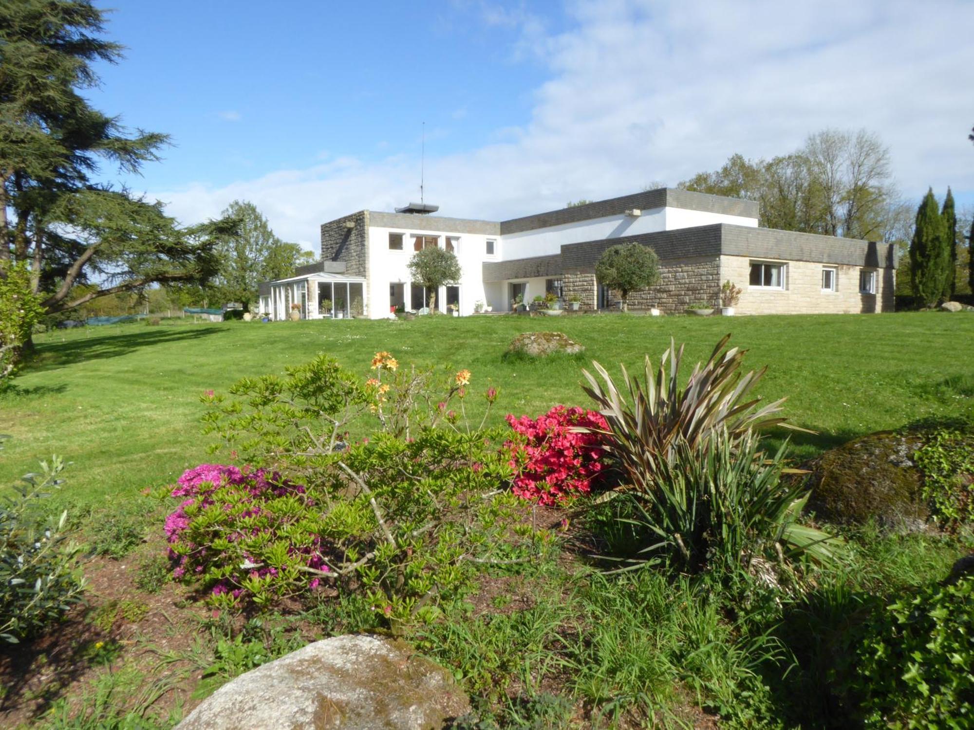 Domaine De La Chesnaie Bed & Breakfast Josselin Bagian luar foto